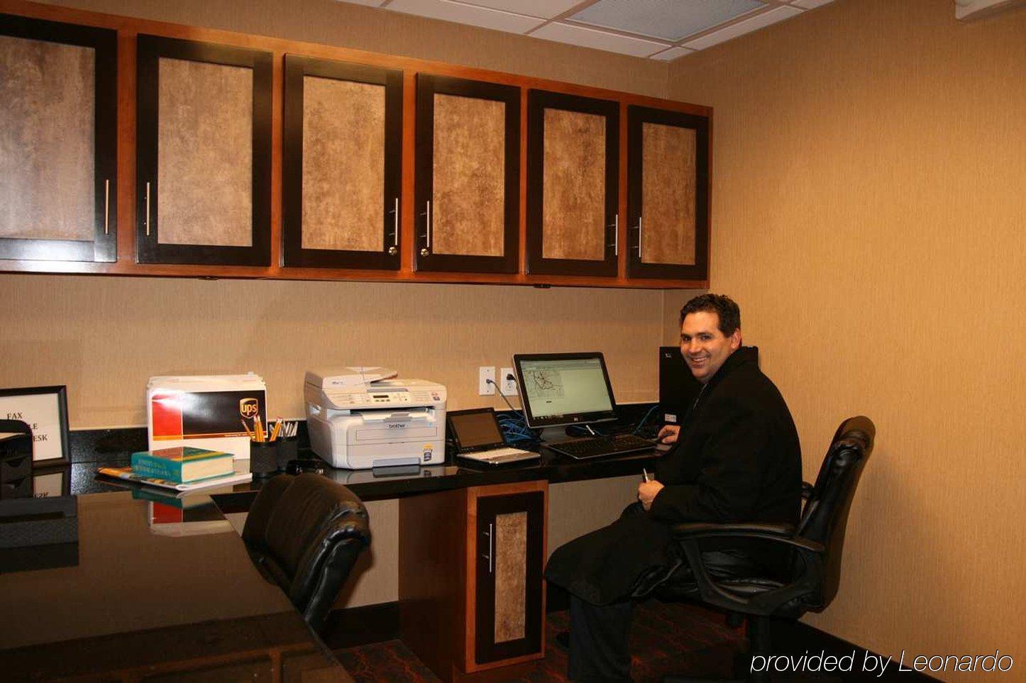 Hampton Inn & Suites New Castle, Pa Facilități foto